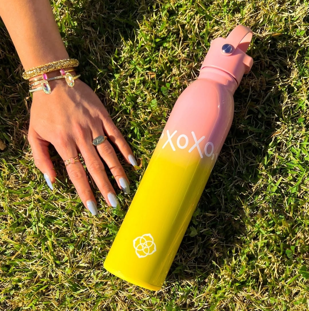 Kendra Scott XOXO | Swig Retired 20oz Water Bottle Ombre Pink Yellow